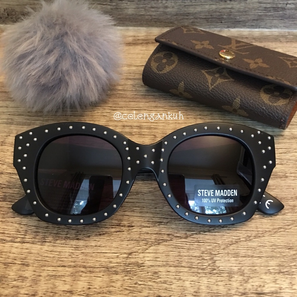 🌸💯Steve Madden Square Sunglasses